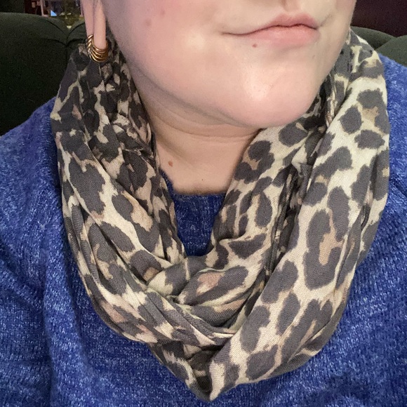 Coach Ocelot Leopard Infinity Scarf - Picture 1 of 3